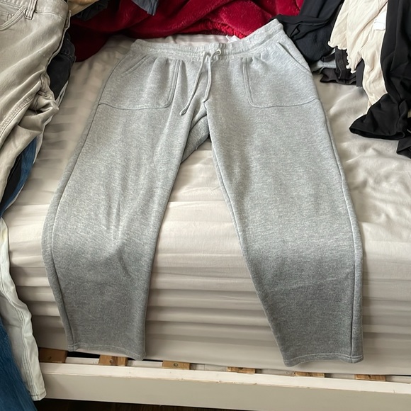 Selling 7 different jeans, DO NOT WANT ANYMORE - Picture 10 of 15